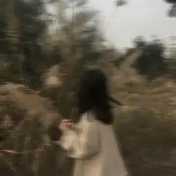 简单干净的女生时尚微信头像假装的我不要
