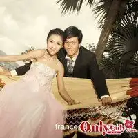 薛凯琪吴卓羲拍情侣婚纱照晒甜蜜
