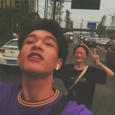情侣分手后,女生别苦苦纠缠,发3朋友圈他会疯狂挽留你
