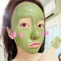 女生蹲在马路的头像微信头像图片大全
