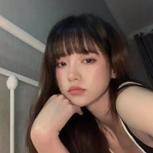 头像丨如果你是春天,就永远有花
