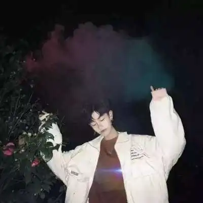 一对两张独一无二恋人头像
