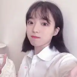 萌呆呆的个性少女头像
