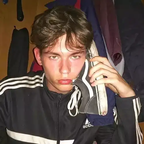 男生头像男票占有欲太强是什么体验
