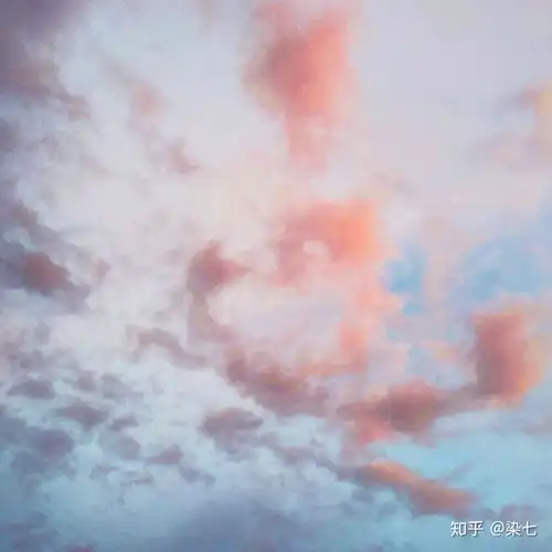 50句情侣发朋友圈超甜文案
