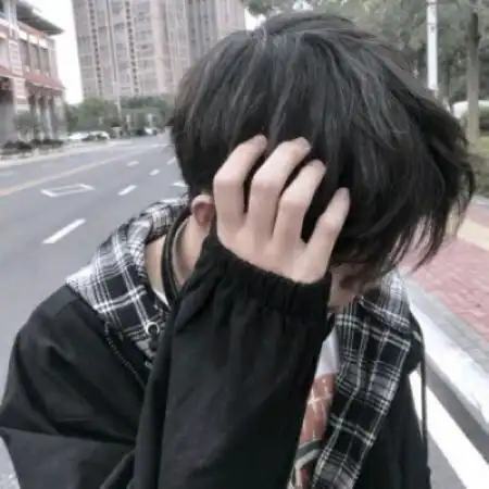 阳光男头真人帅气,找到一个喜欢的男头很难
