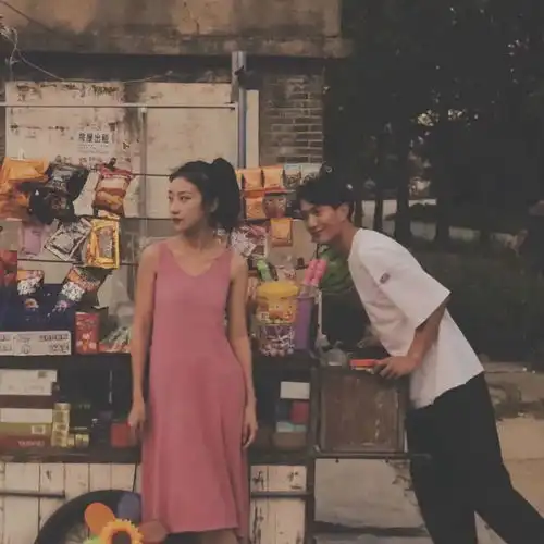 抖音最火爱情短句,精辟走心,送给红尘中的男神女神们
