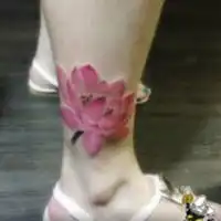 狗狗纹身图案女生头像微信头像图片大全
