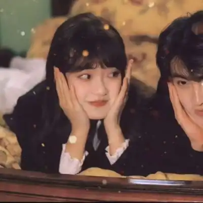 头像真人高清一男一女情头
