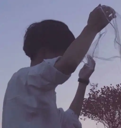 情侣头像真人有没有那种男孩子和女孩子都超级好看的情头,或者是双人的部位头像
