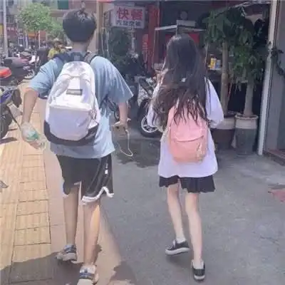 班主任总结早恋的孩子,一般喜欢买这3样东西,一抓一个准
