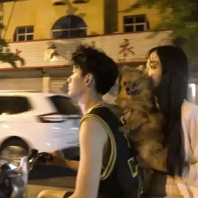一对两张情侣头像
