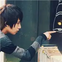 你是我记忆里最美的夏天男生qq头像

