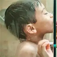 求这张图的另一半或者其他好看的情侣接吻头像男左女右的
