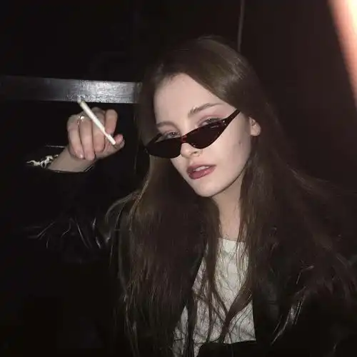 有没有霸气的女头,要超级霸气的

