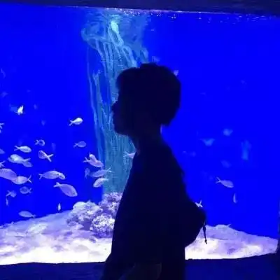 微信情侣头像一男一女
