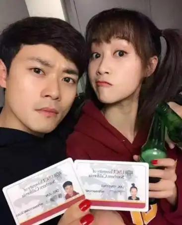 蓝盈莹靠情商圈粉,男友处境才让人担心
