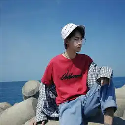 男生超拽潮流帅气小清新头像2018别拿你吻过别人的嘴说爱我
