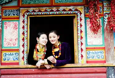 丹巴美女众多原因
