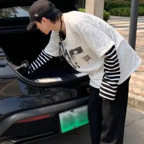 头像让人直呼yyds的搞笑头像
