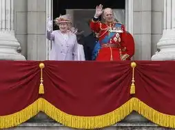 英国举行盛大阅兵式庆祝女王84岁生日
