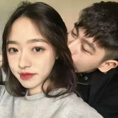 沫兮一对两张真人气质唯美小众情侣头像我要个性网
