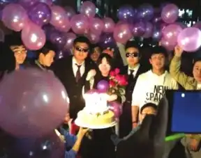 全班唯一女生过生日男生操碎了心男女比例461你伤不起图
