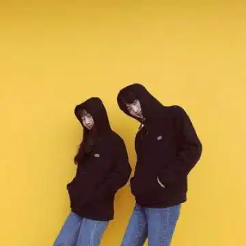 情侣头像两人同框再虐狗
