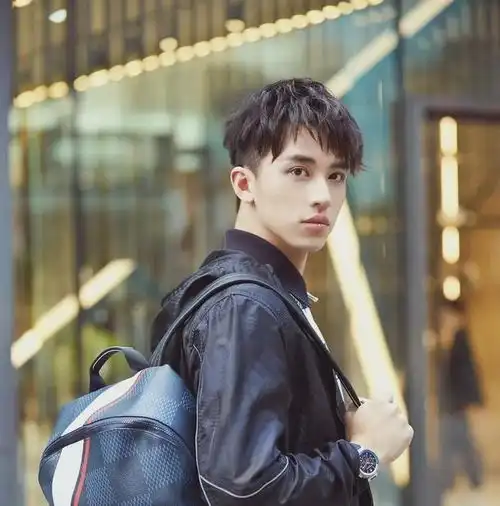判断一个男人是不是渣男,符合以下这9点,请果断离开他
