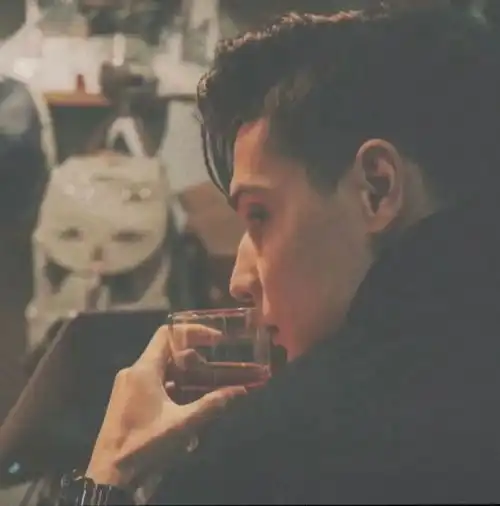 头像用了就不想换的男头

