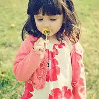 欧美小孩情侣头像一左一右超有爱的小孩情侣头像一对
