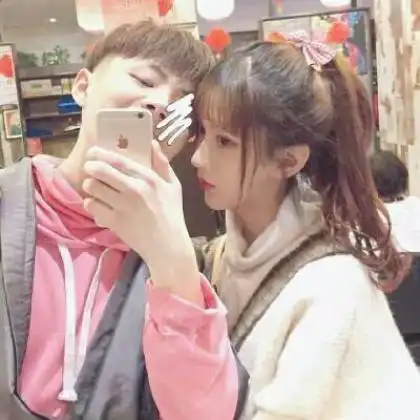 小清新情侣头像一对两张,情深似海地喜欢着你
