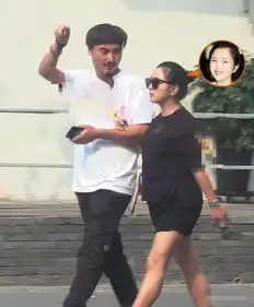 刁磊一家四口同框,何洁身材矮胖臃肿,离开精修图后她颜值很路人
