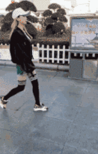 爆笑gif图这位小哥,请问你有什么绝招吗
