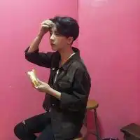 洒脱的头像男飘逸洒脱帅气男微信头像图片大全
