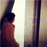 我真的不想再为你转身了,qq男生背影头像孤独
