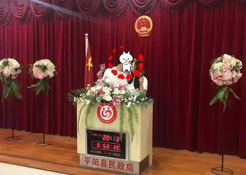 忙疯了平阳一大批人排队结婚
