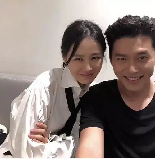 孙艺珍玄彬约会被拍还见家长我却被玄彬这个透光的鼻子吸引了
