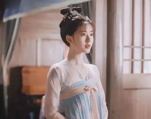 一脸脏污又惨又狼狈,脱离精致妆容,这些女明星的颜值还能打吗
