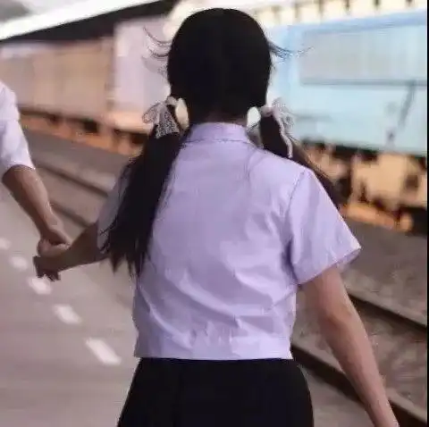 情侣头像相遇不一定有结果,但一定有意义
