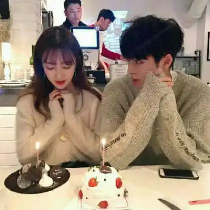漂亮的情侣头像一男一女,渴望和你在一起
