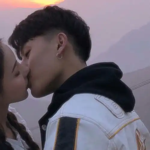 情侣头像最最最重要的人
