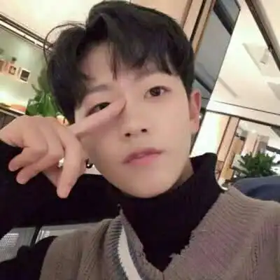 一个男人暗恋你,逃不掉这5个表现
