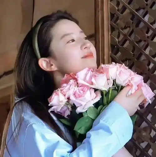 又火了神仙姐姐刘亦菲捧花头像出圈真的有这么灵验

