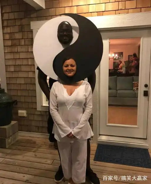 搞笑段子幽默笑话图片兄弟,你不要跑我保证我不打你
