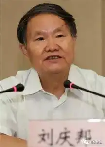 郭进拴震撼人心的黑白男女
