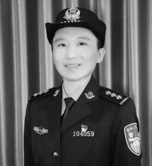 刘叔叔,一级英模
