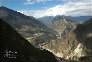 最美而真实丹巴县中路乡藏寨图片

