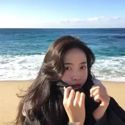 海边唯美女生微信图像9
