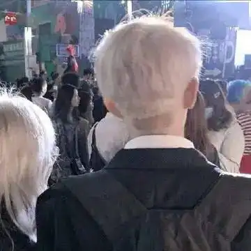 宝贝,该换情侣头像了
